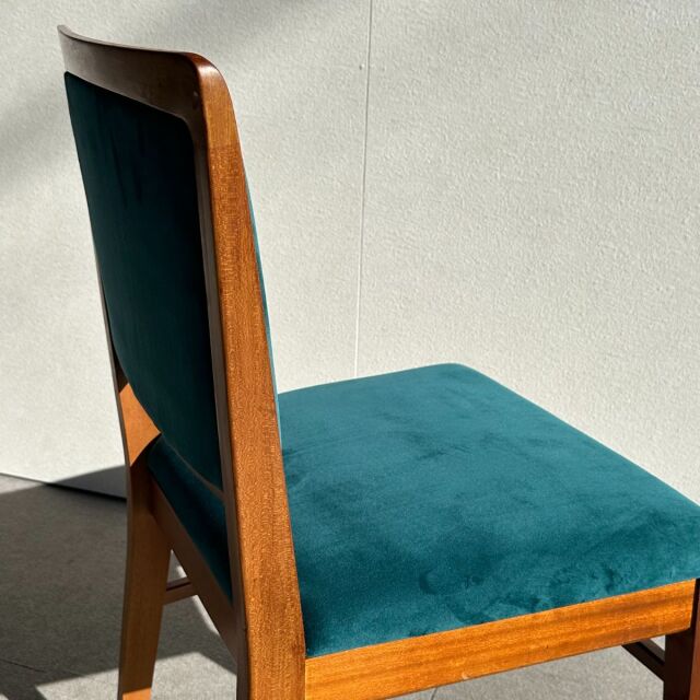 アルフレッドコックスのダイニングチェア