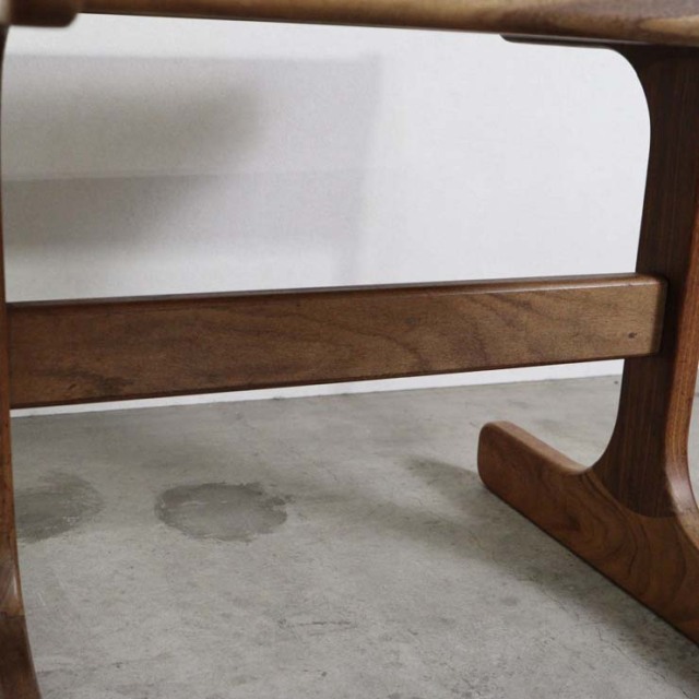 天板がタイルの木製ヴィンテージコーヒーテーブル　23110