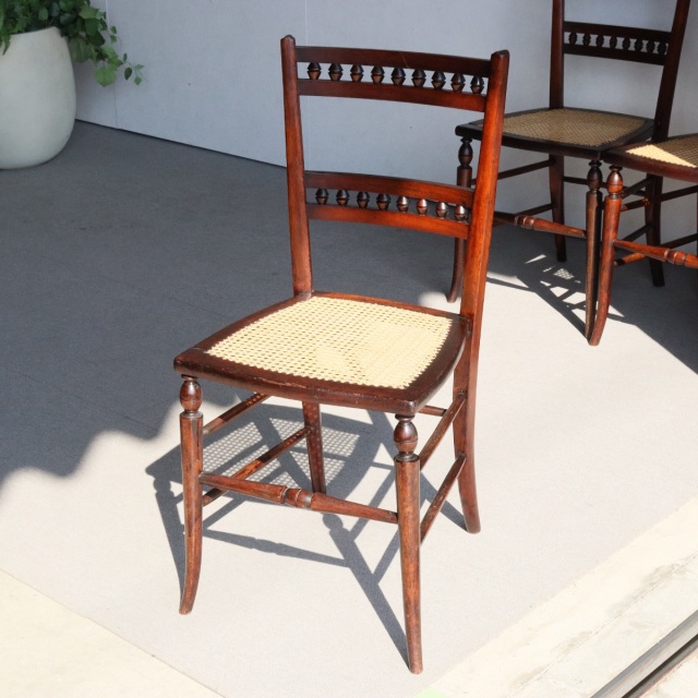 ビクトリアンVICTORIANのベッドルームチェア