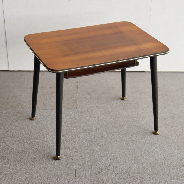 英国ヴィンテージのコーヒーテーブル