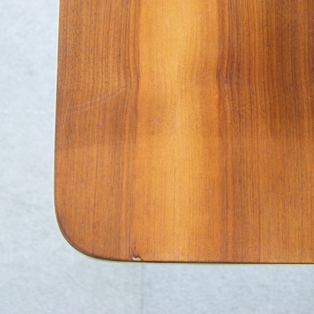 英国ヴィンテージのコーヒーテーブル