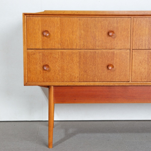 MEREDEW(メレデュー)サイドボード| ヴィンテージ家具