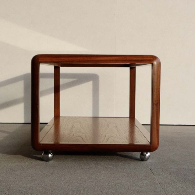 ほぼ存在しない。 ジープランG-PLANのコーヒーテーブル