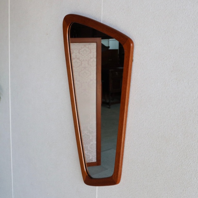 英国ヴィンテージのチークミラー