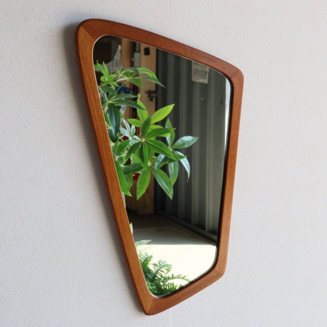 英国ヴィンテージのチークミラー