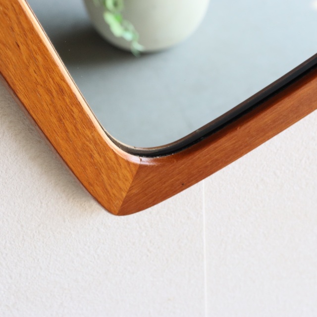 英国ヴィンテージのチークミラー