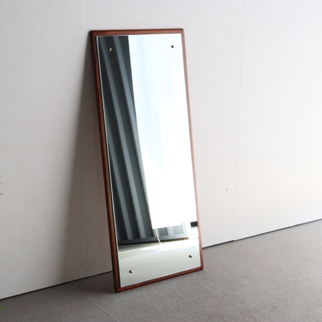 英国ヴィンテージのチークミラー