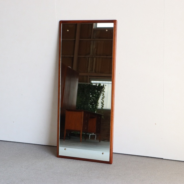 英国ヴィンテージのチークミラー