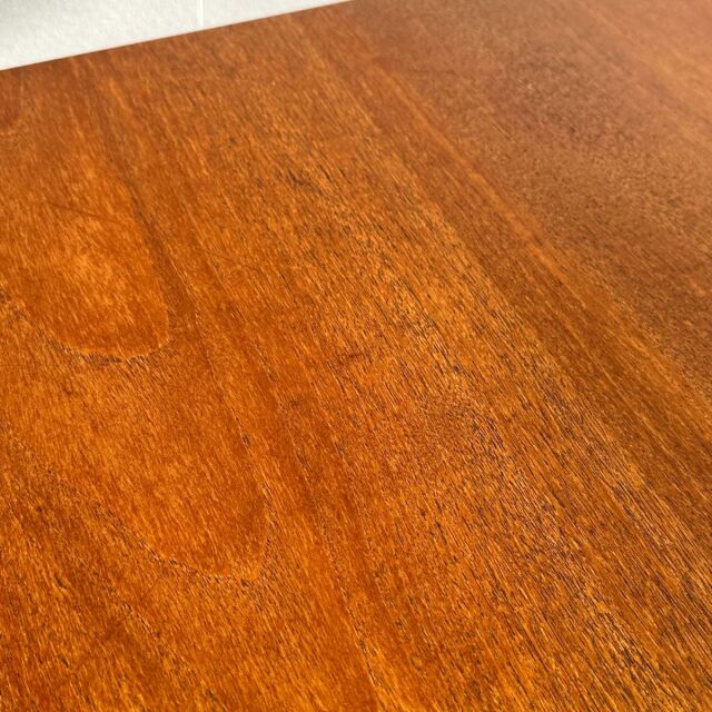 ヤンガーYOUNGERのヴィンテージダイニングテーブル。ミッドセンチュリーモダンスタイル。