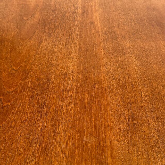 ヤンガーYOUNGERのヴィンテージダイニングテーブル。ミッドセンチュリーモダンスタイル。