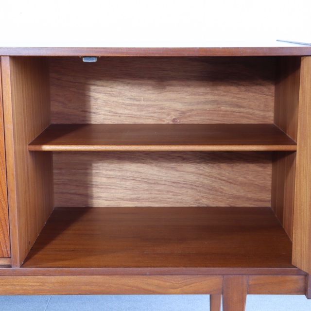 ネイサンNathanのサイドボード