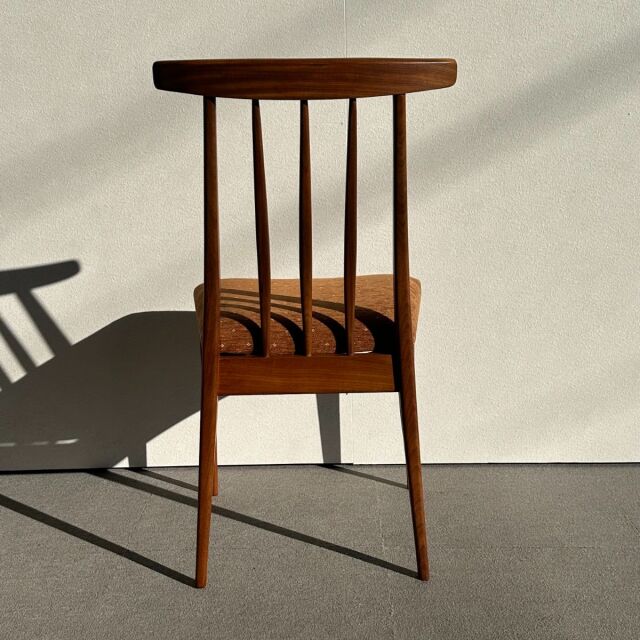 いす。 ヤンガーYOUNGERチーク材 ダイニングチェア