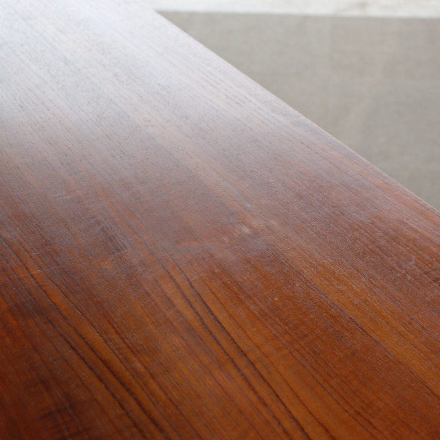 ネイサンNathanのサイドボード