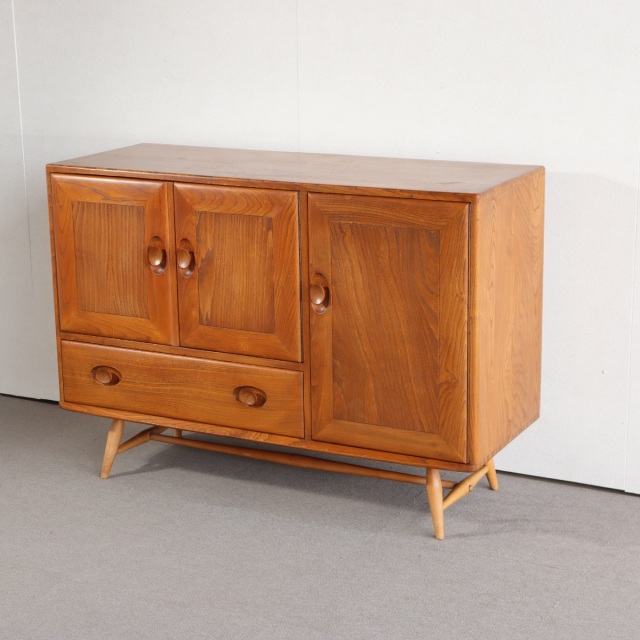 アーコールErcolのサイドボード