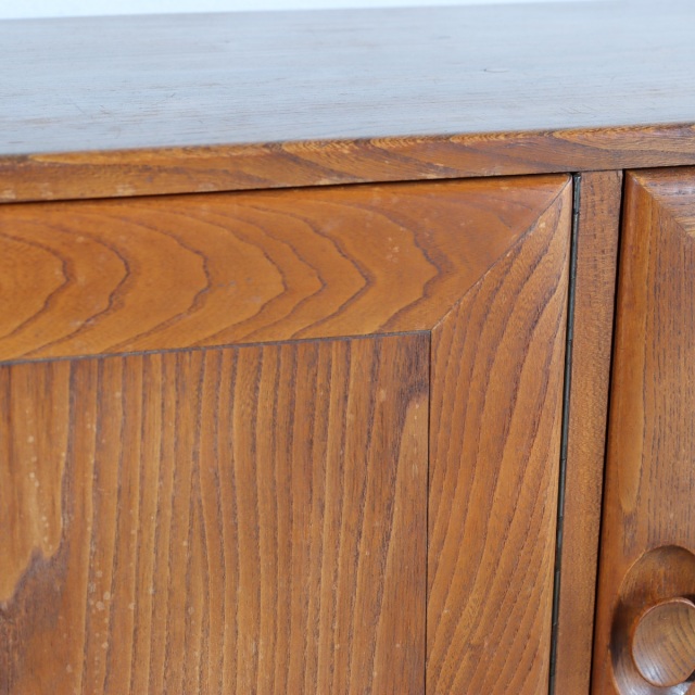 アーコールErcolのサイドボード