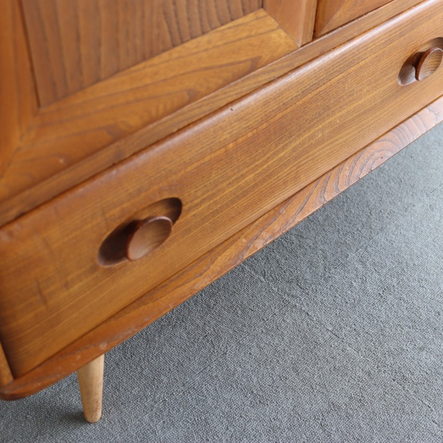 アーコールErcolのサイドボード