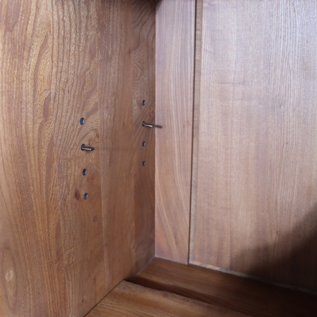 アーコールErcolのサイドボード