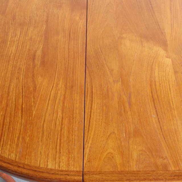 円形のダイニングテーブルで真ん中がエクステンションするタイプ、24060