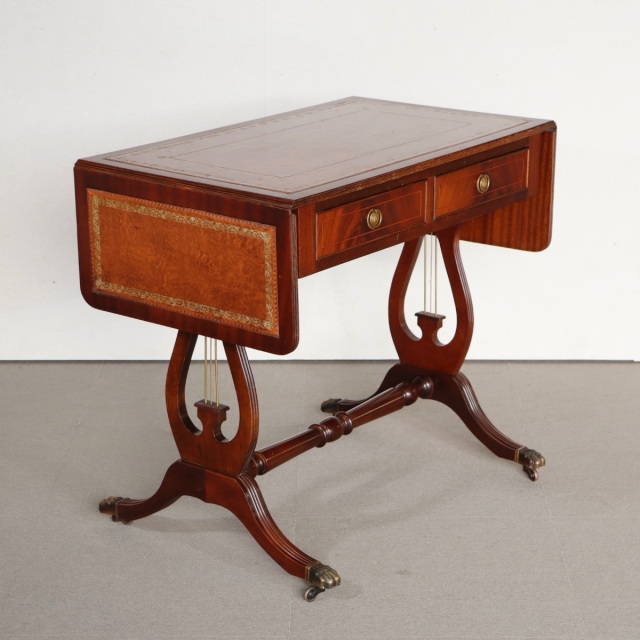 英国アンティーク家具 ｜時を重ねた美と職人の手仕事｜British Vintage