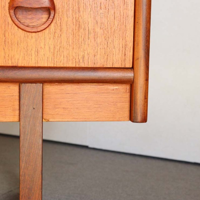 酒豪職人。ターニッジTURNIDGEのキャビネット