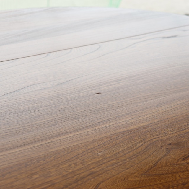 アーコールERCOLのテーブル