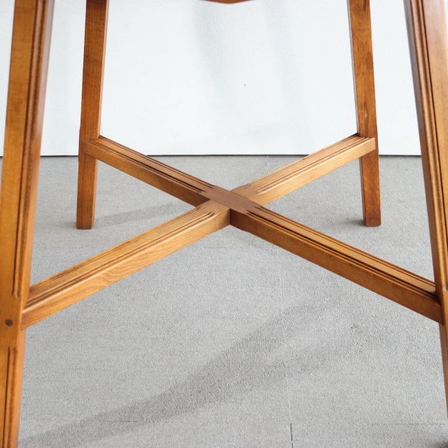 アーコールERCOLのテーブル