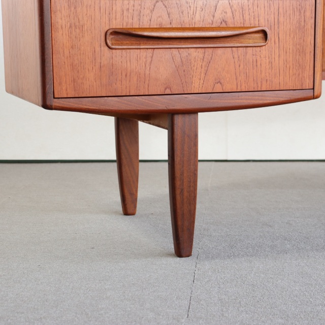 G-PLAN 「Tola&Black」ドレッサー　【⚠️デスク部分⚠️】 G-PLAN 「Tola&Black」ドレッサー 【⚠️デスク部分⚠️】 G