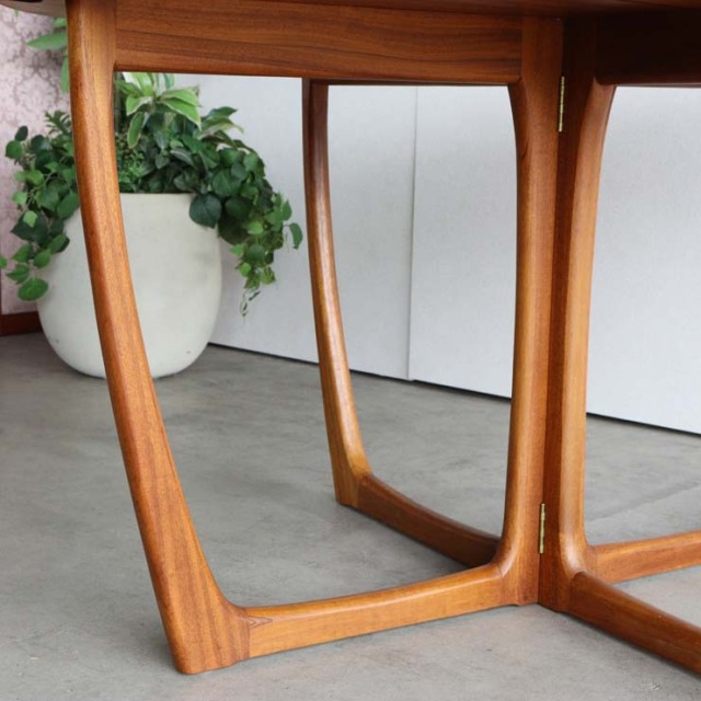 折りたたみ可能なヴィンテージの円形ダイニングテーブル、24058