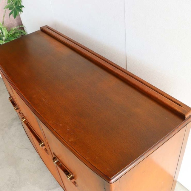 木製の扉のあるヴィンテージの棚　25095