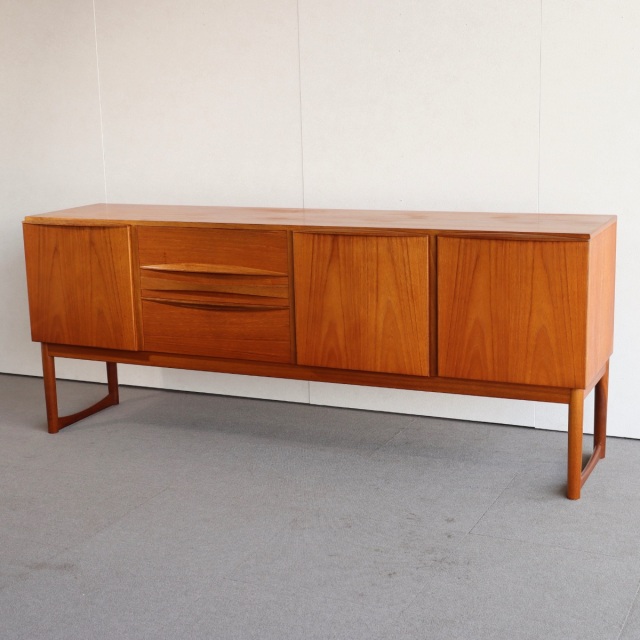 マッキントッシュMacintoshのサイドボード