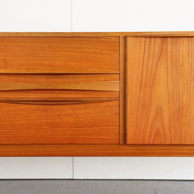 マッキントッシュMacintoshのサイドボード