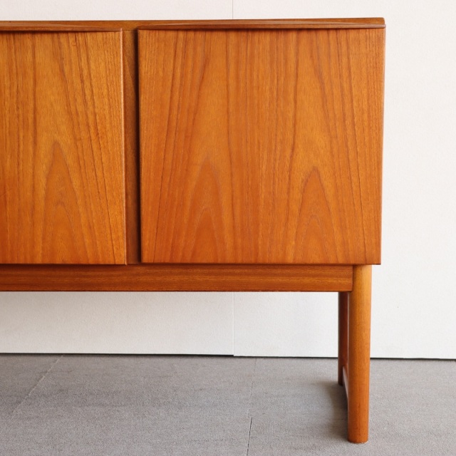 マッキントッシュMacintoshのサイドボード