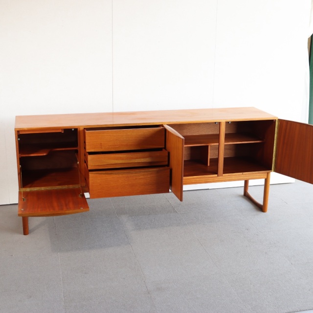 マッキントッシュMacintoshのサイドボード