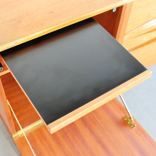 マッキントッシュMacintoshのサイドボード