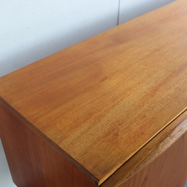 マッキントッシュMacintoshのサイドボード