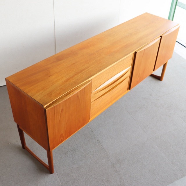 マッキントッシュMacintoshのサイドボード