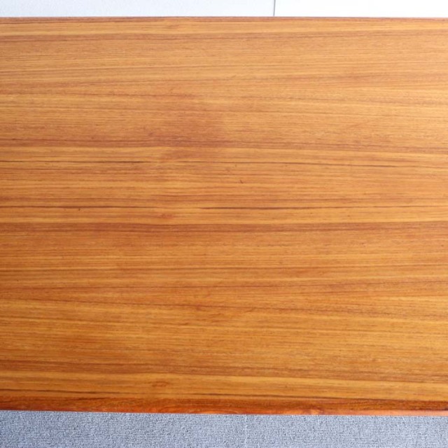 木製のヴィンテージコーヒーテーブル　24010