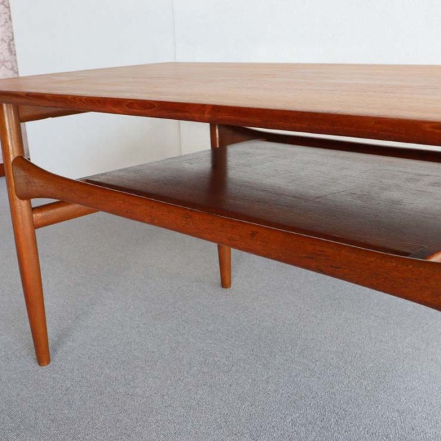 木製のヴィンテージコーヒーテーブル　24010