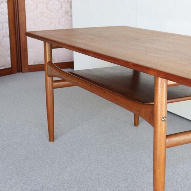 木製のヴィンテージコーヒーテーブル　24010