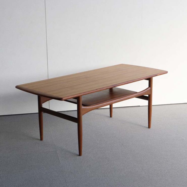 木製のヴィンテージコーヒーテーブル　24010