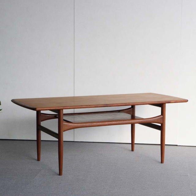 木製のヴィンテージコーヒーテーブル　24010