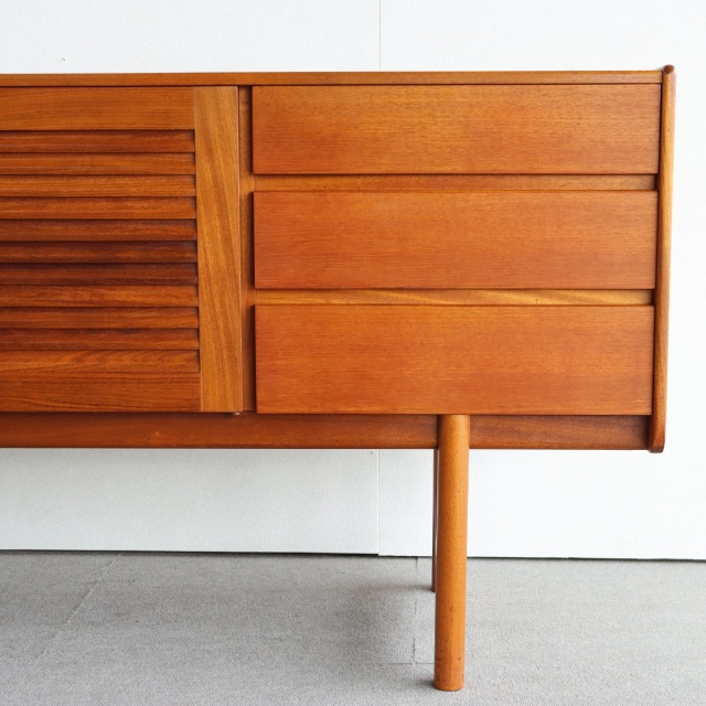 マッキントッシュMacintoshのサイドボード