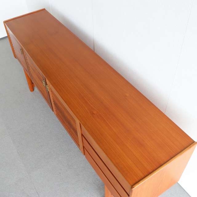 マッキントッシュMacintoshのサイドボード