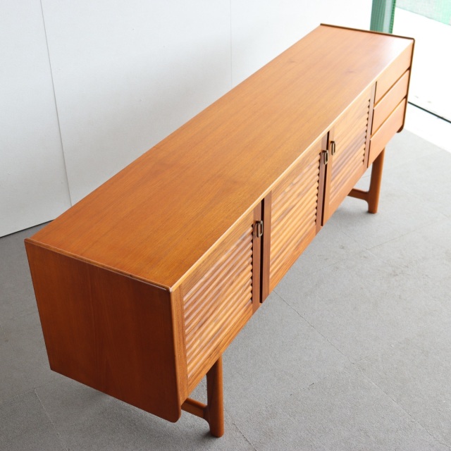 マッキントッシュMacintoshのサイドボード