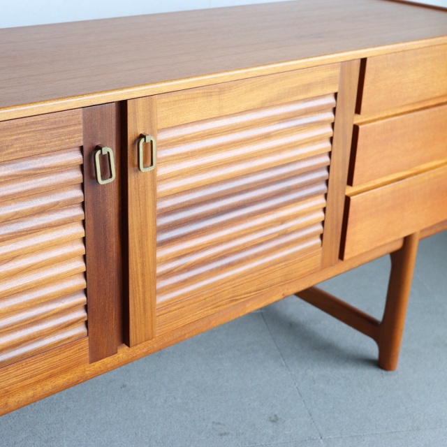 マッキントッシュMacintoshのサイドボード