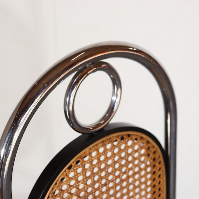 トーネットのクロムチェア