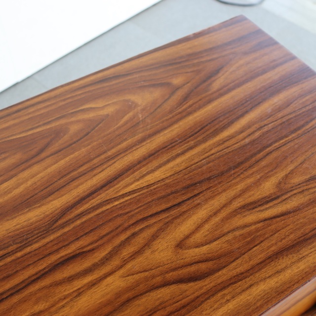 英国ヴィンテージのサイドボード