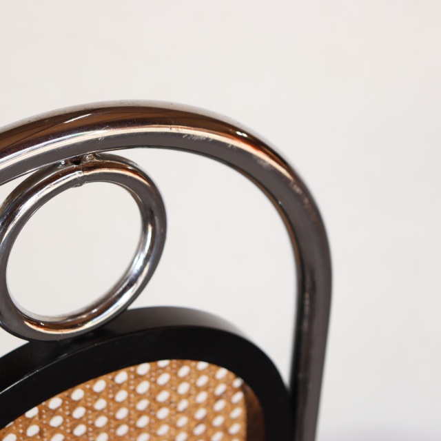 トーネットのクロムチェア