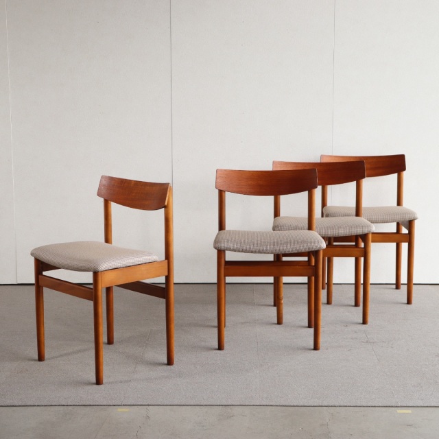 英国ヴィンテージのチーク材のチェア