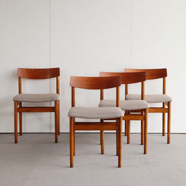 英国ヴィンテージのチーク材のチェア